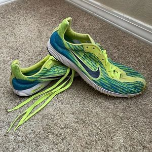 Nike Streak LT Racing Flat. Lightly worn. Unisex. Men’s 7.5 - women’s 9.